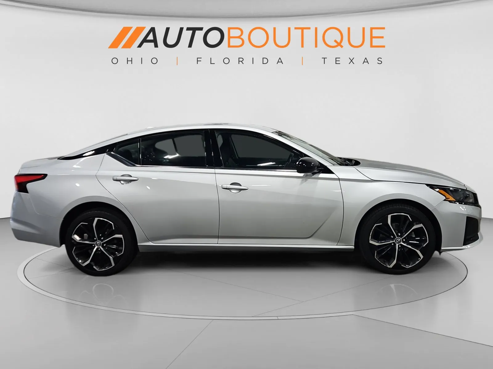 Nissan Altima photo 6