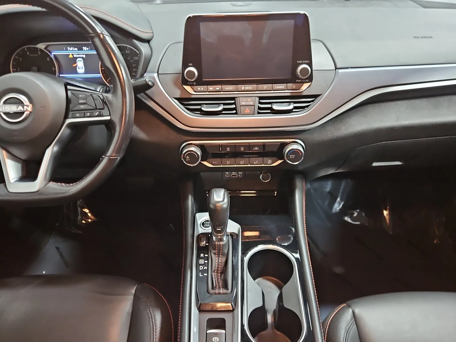 Nissan Altima photo 11