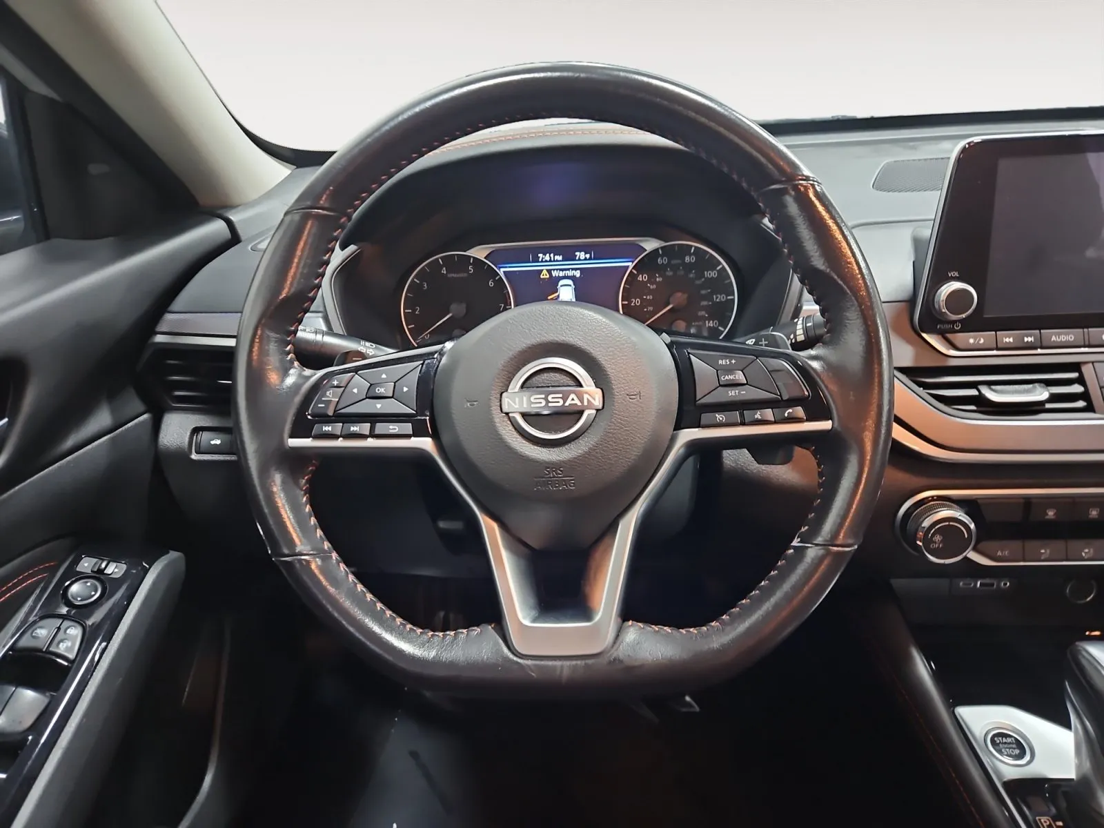 Nissan Altima photo 12