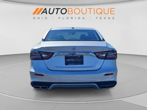 More photos of 2022 Nissan Maxima SV at Auto Boutique Ohio, OH
