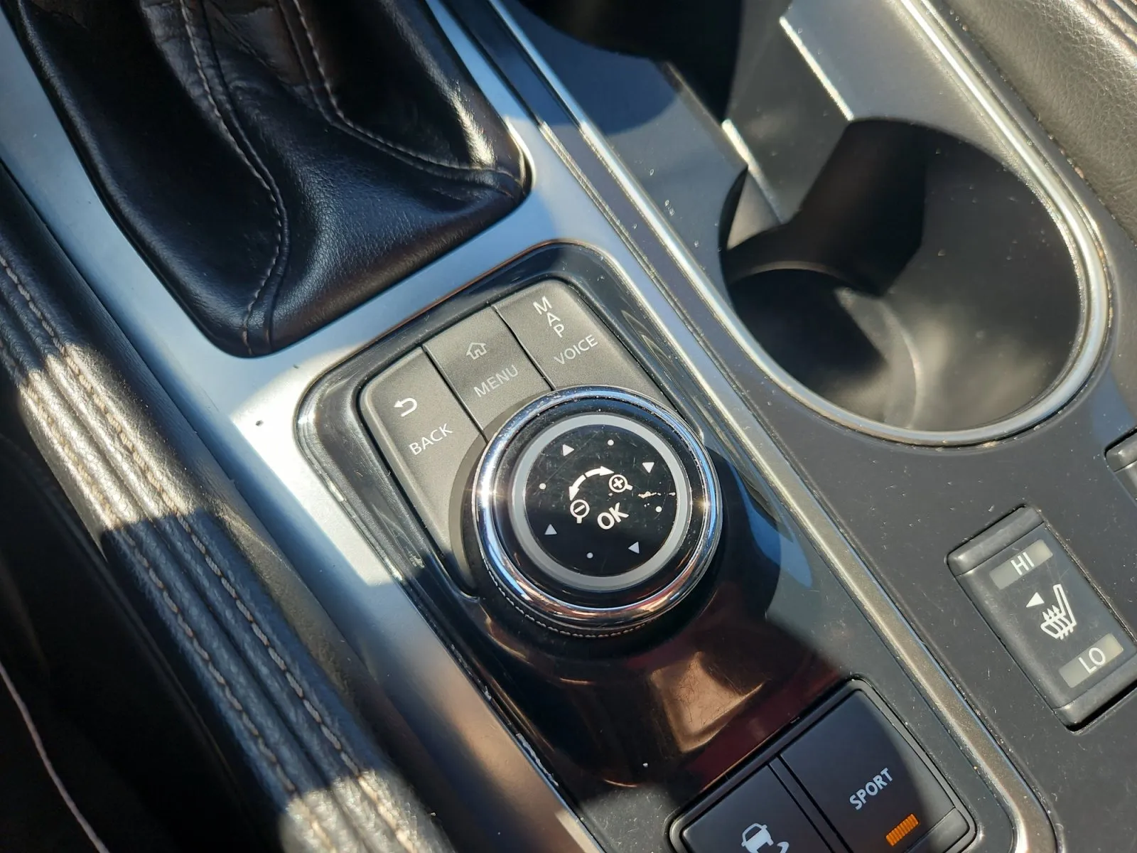 Nissan Maxima photo 22