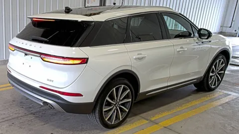 More photos of 2020 Lincoln Corsair Reserve at Auto Boutique Ohio, OH