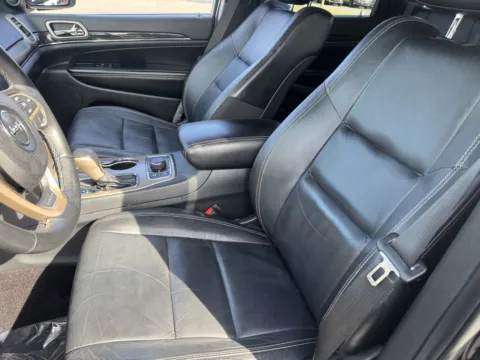 More photos of 2017 Jeep Grand Cherokee Limited at Auto Boutique Ohio, OH