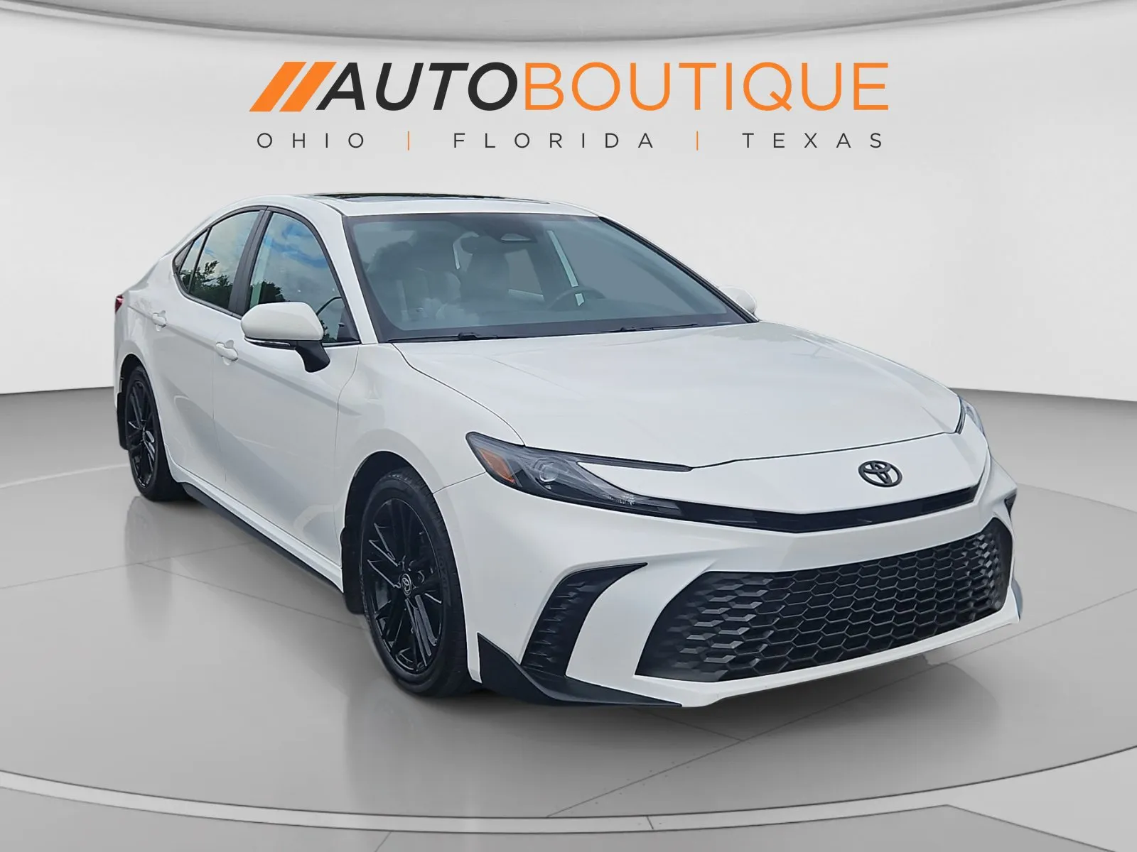 Toyota Camry photo 7