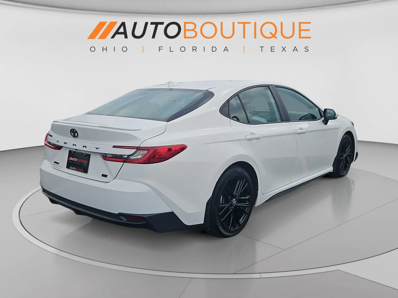 Toyota Camry photo 5