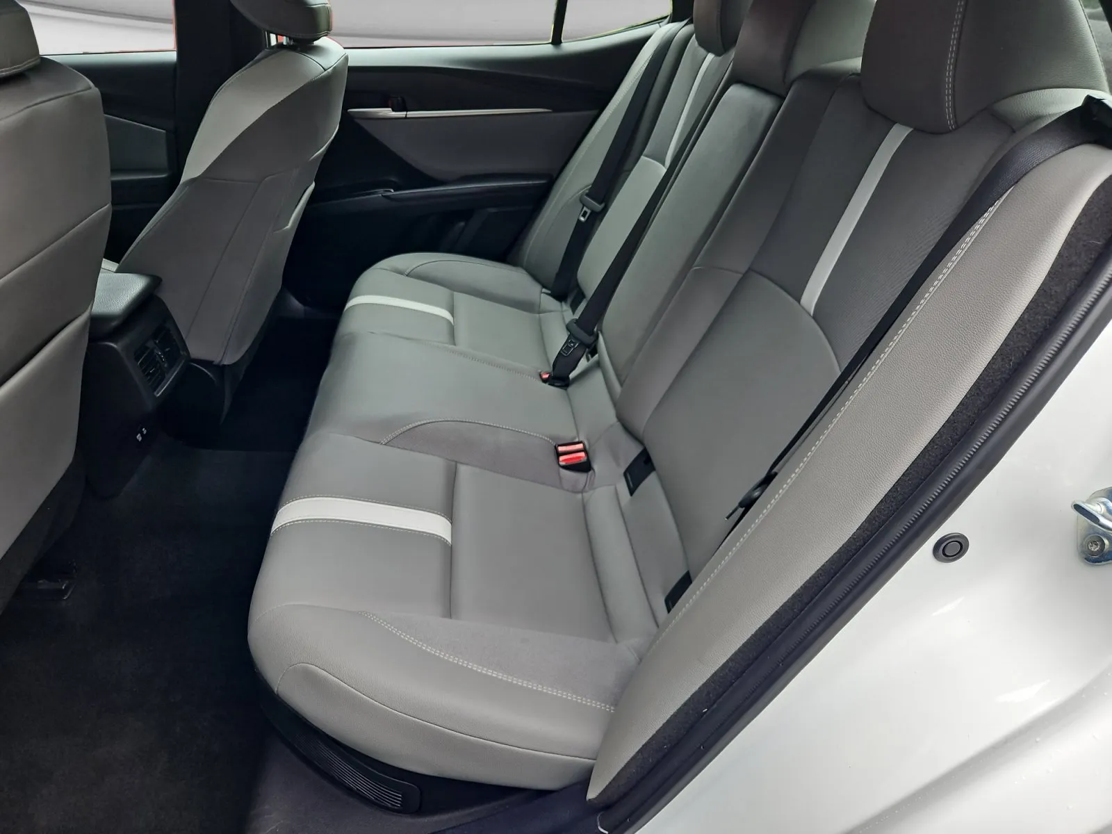 Toyota Camry photo 14
