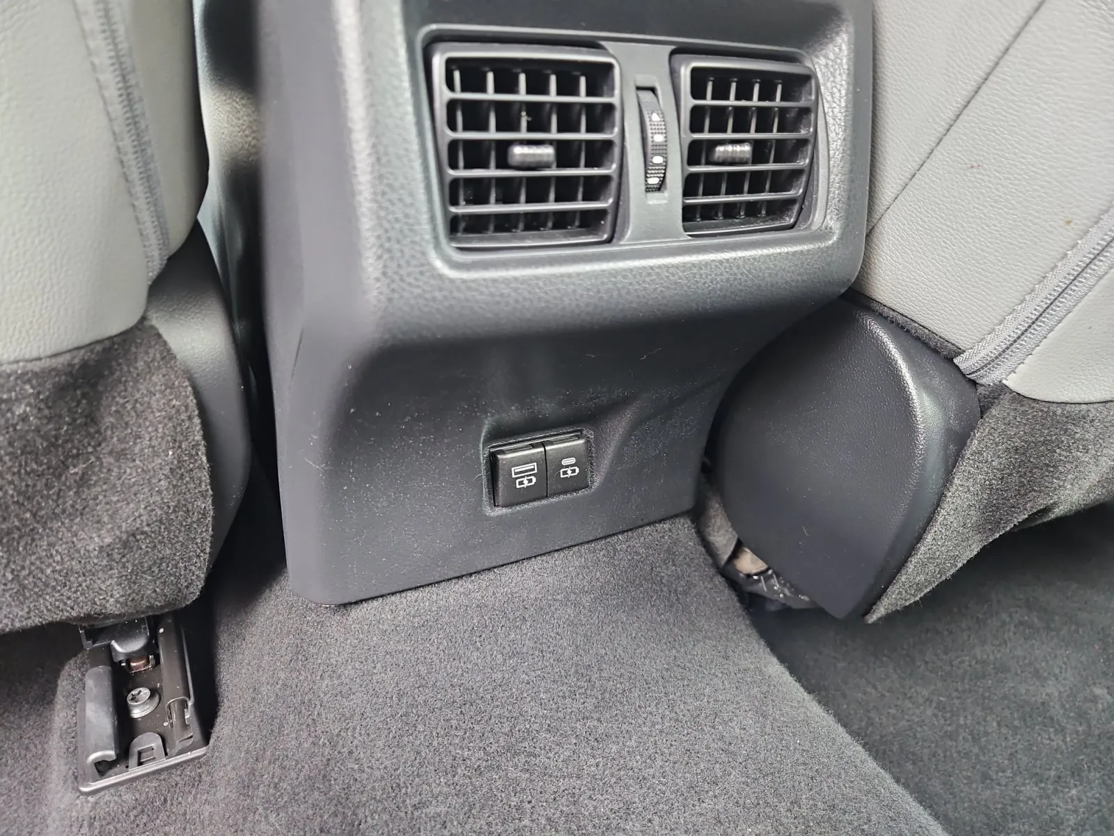 Toyota Camry photo 13