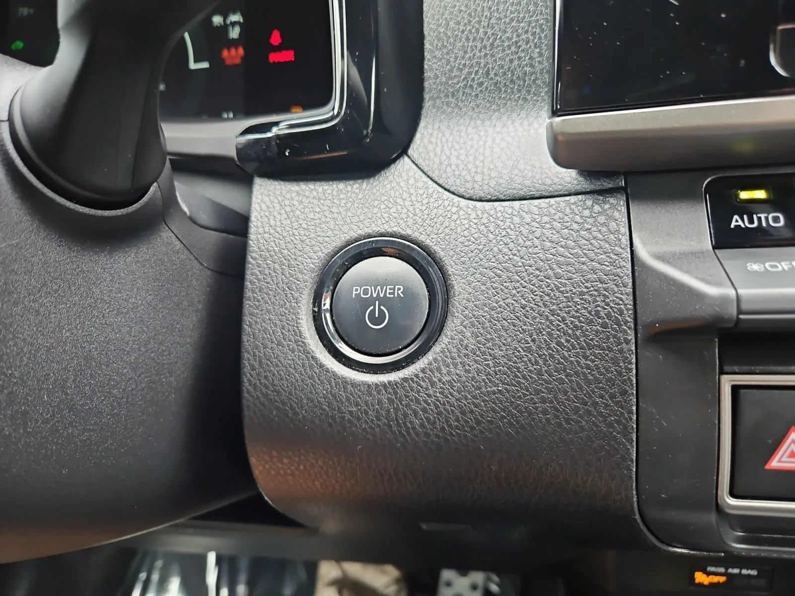 Toyota Camry photo 20