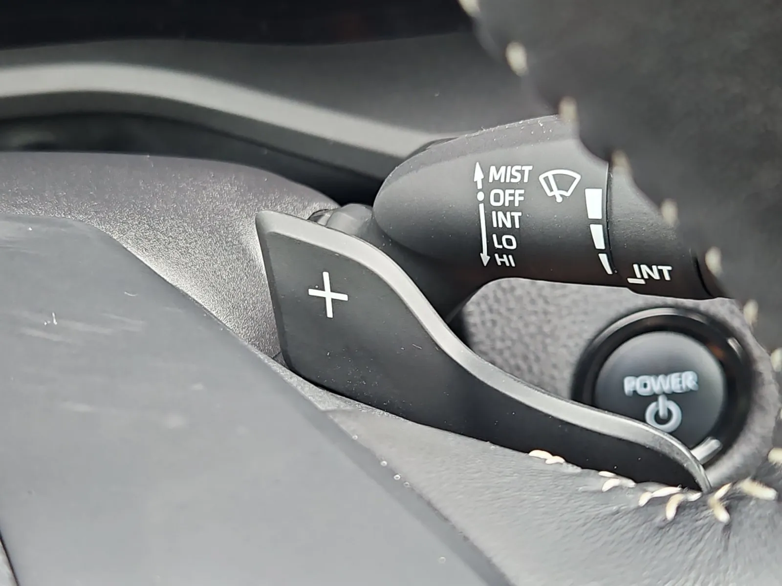 Toyota Camry photo 25