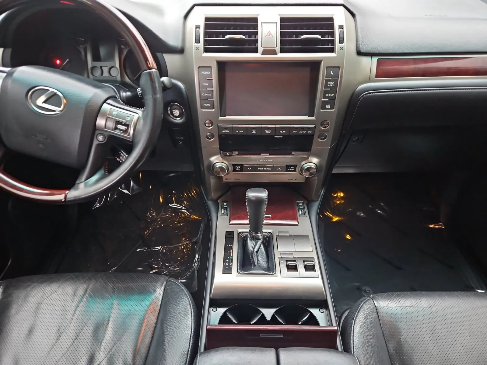 Lexus GX photo 11