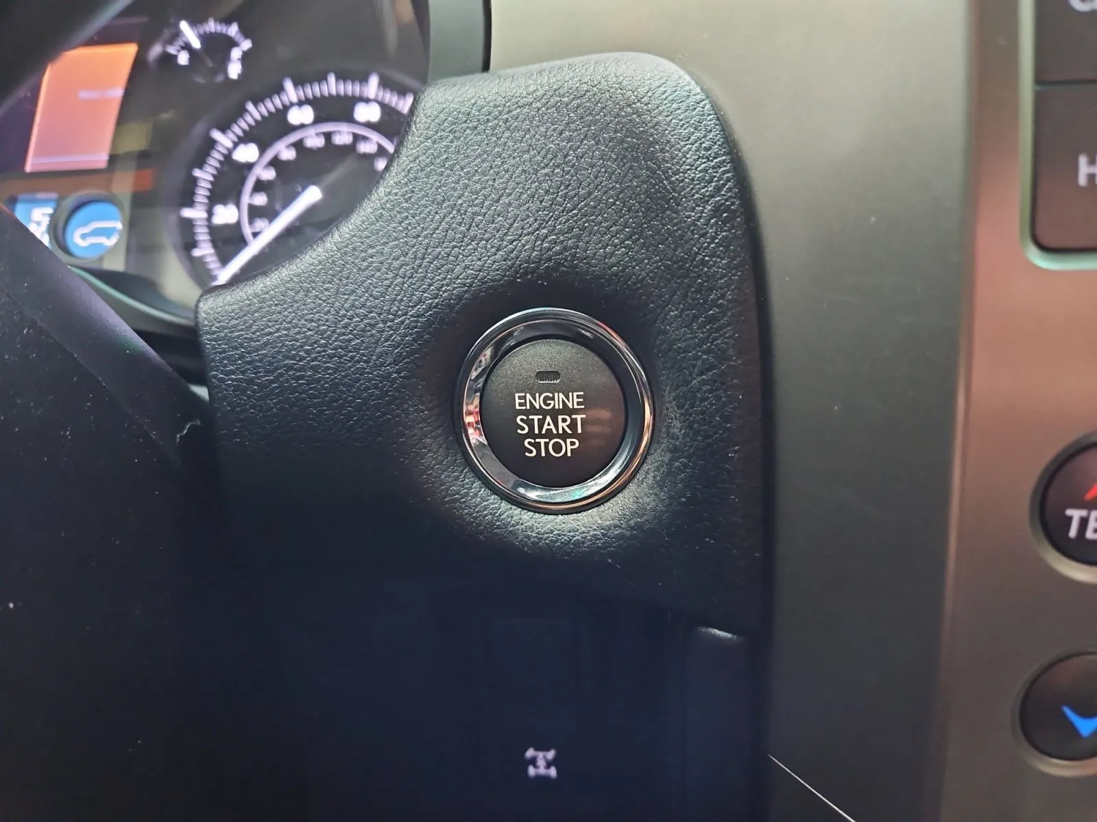 Lexus GX photo 22