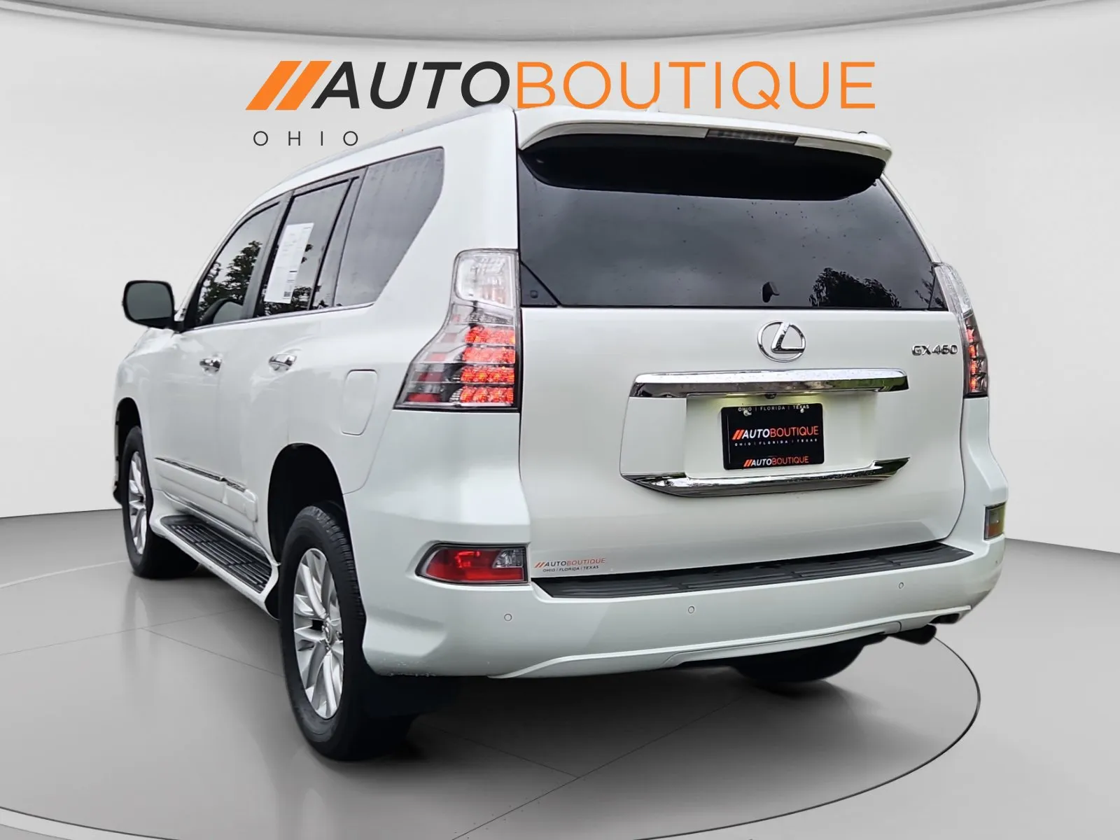 Lexus GX photo 3