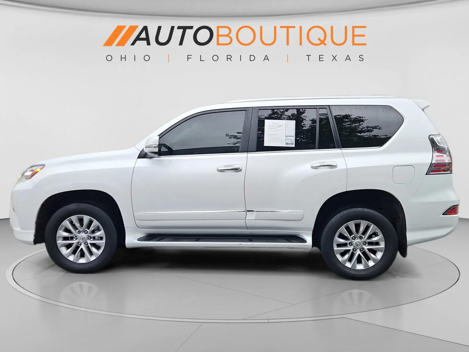 Lexus GX photo 2