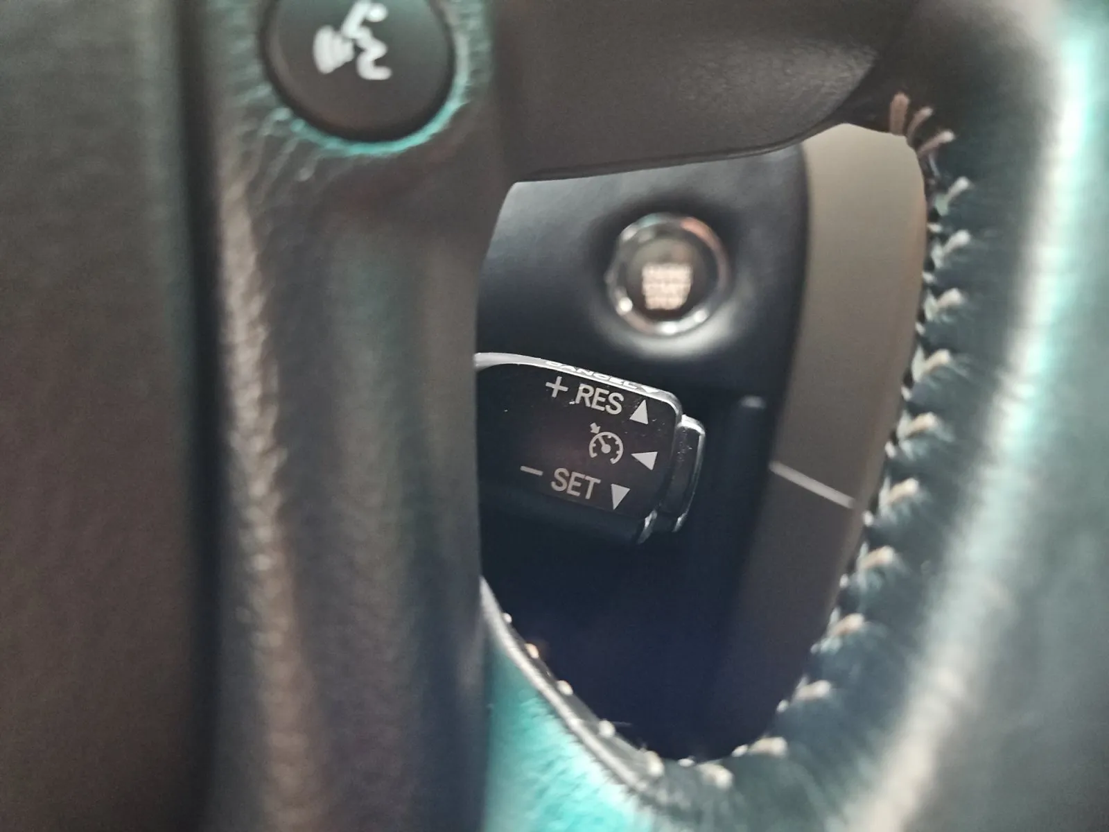 Lexus GX photo 28