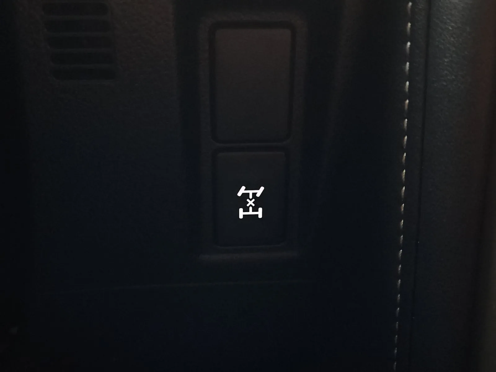 Lexus GX photo 23