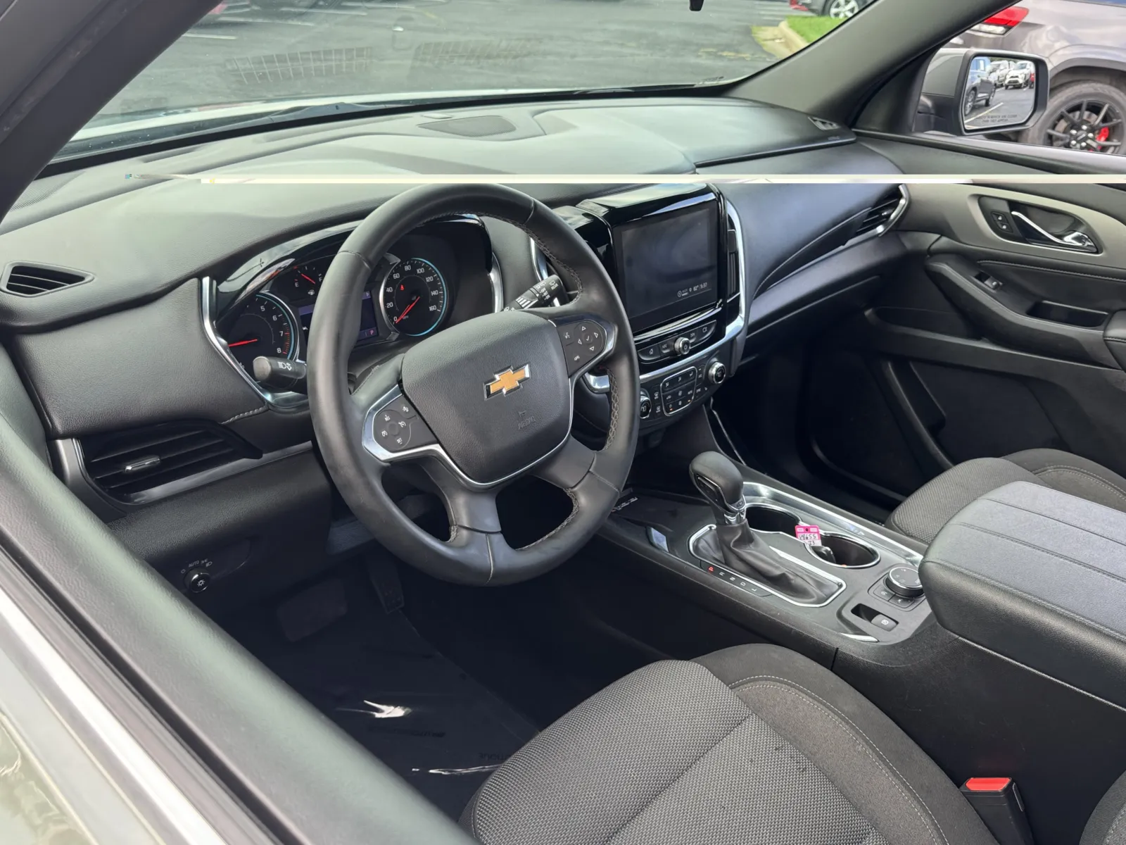 Chevrolet Traverse photo 7