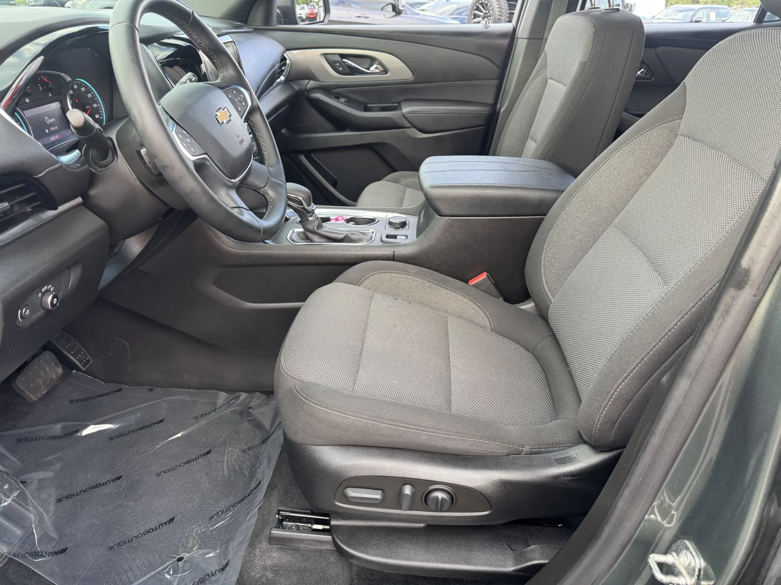 Chevrolet Traverse photo 32