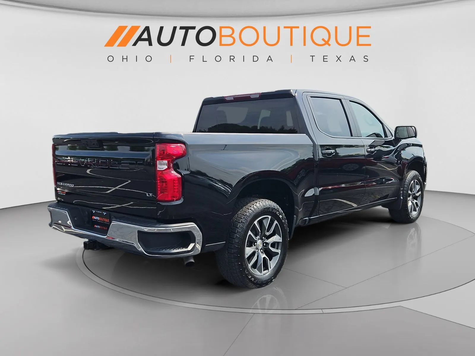 Chevrolet Silverado photo 5