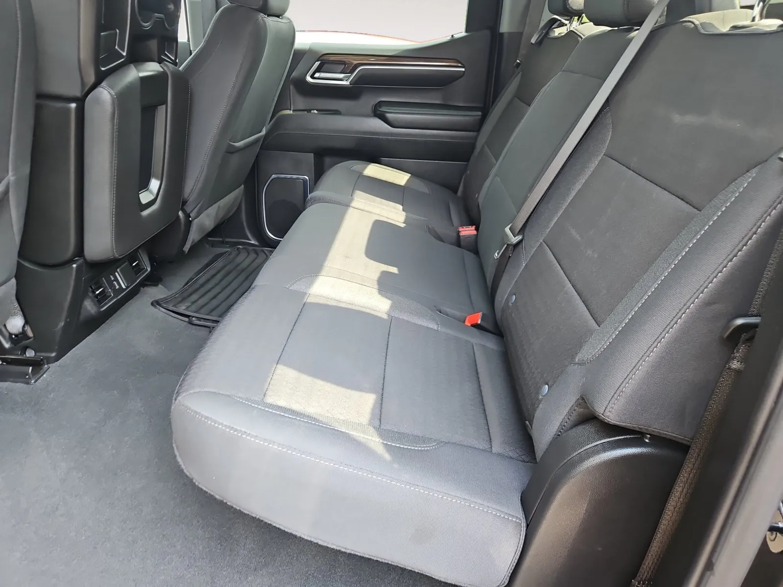 Chevrolet Silverado photo 13