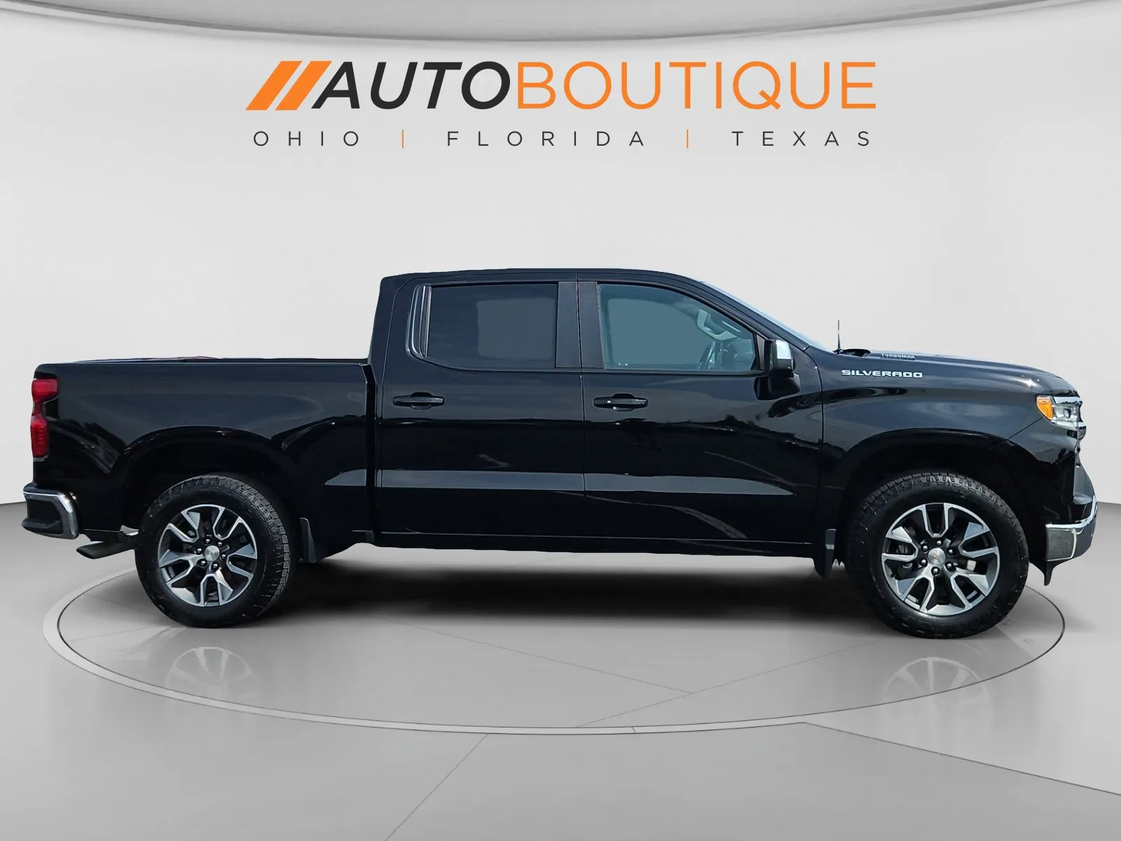 Chevrolet Silverado photo 6