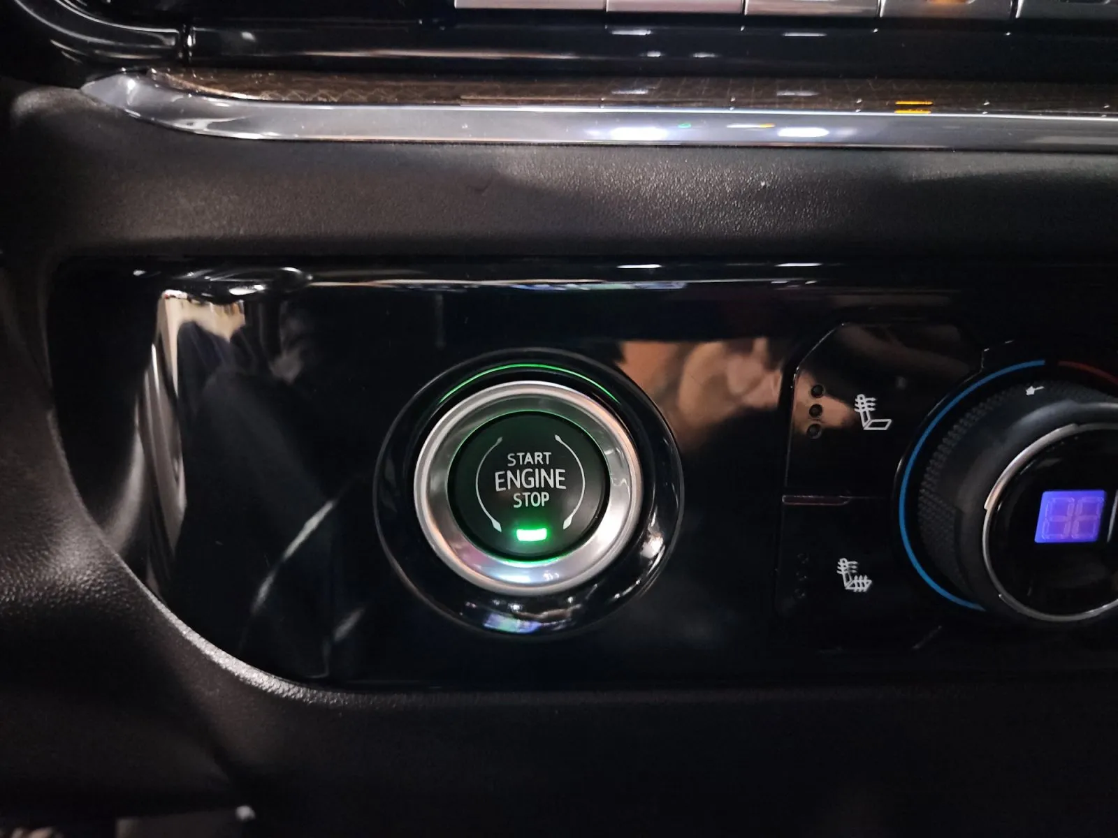 Chevrolet Silverado photo 18
