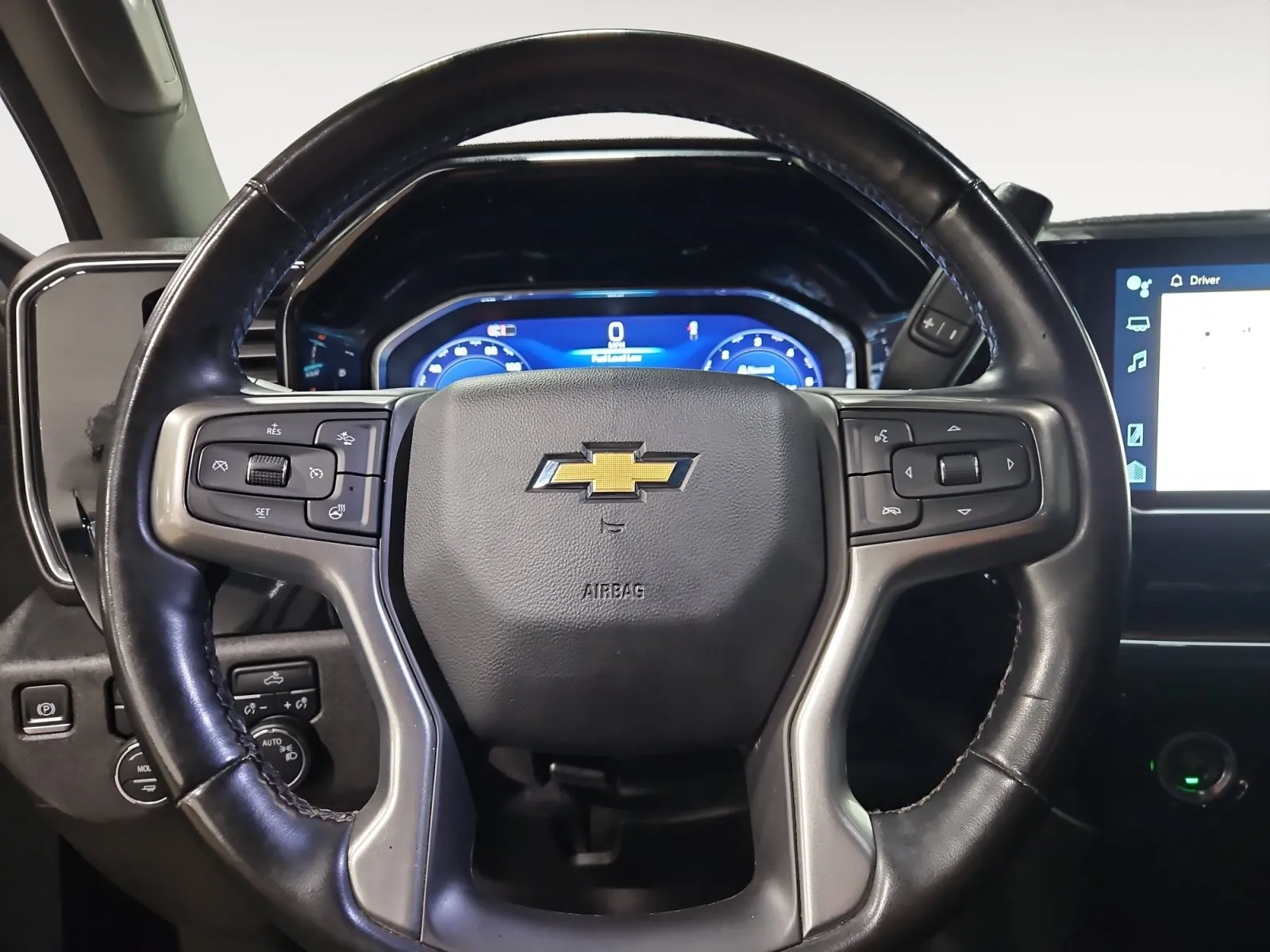 Chevrolet Silverado photo 12