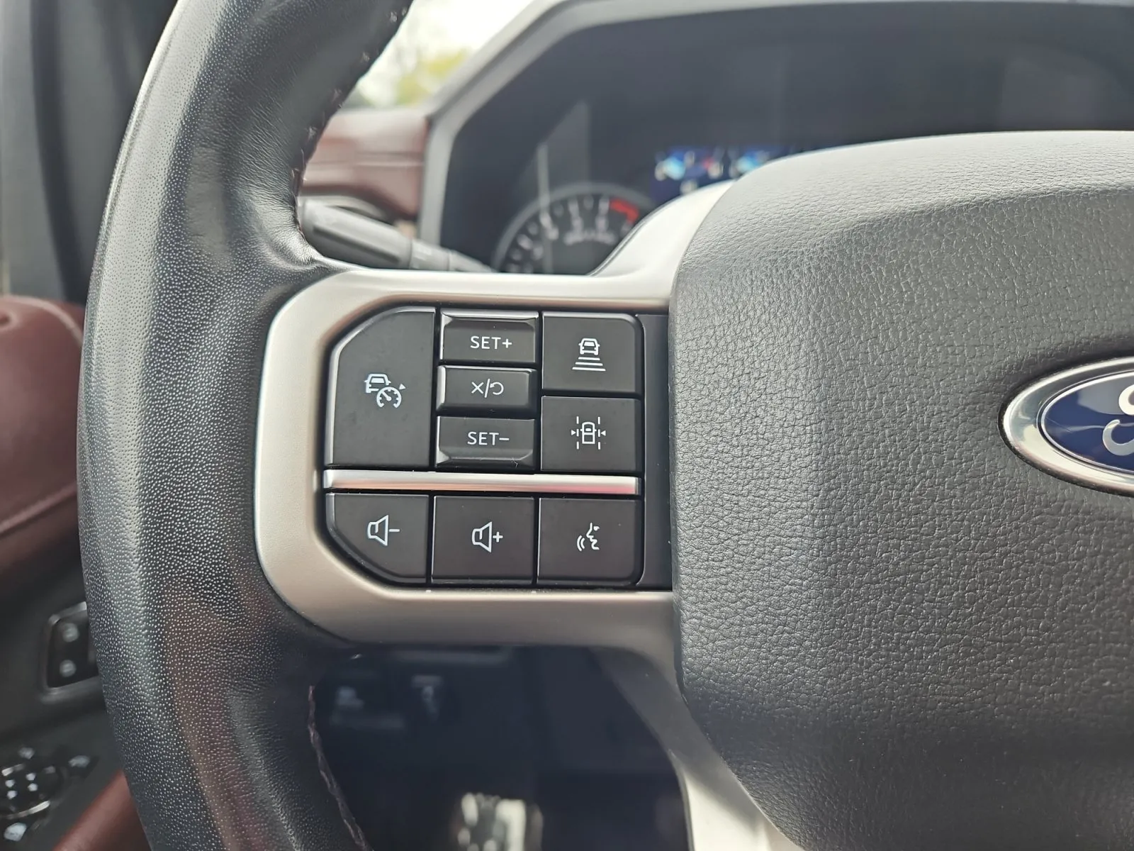 Ford Expedition photo 30