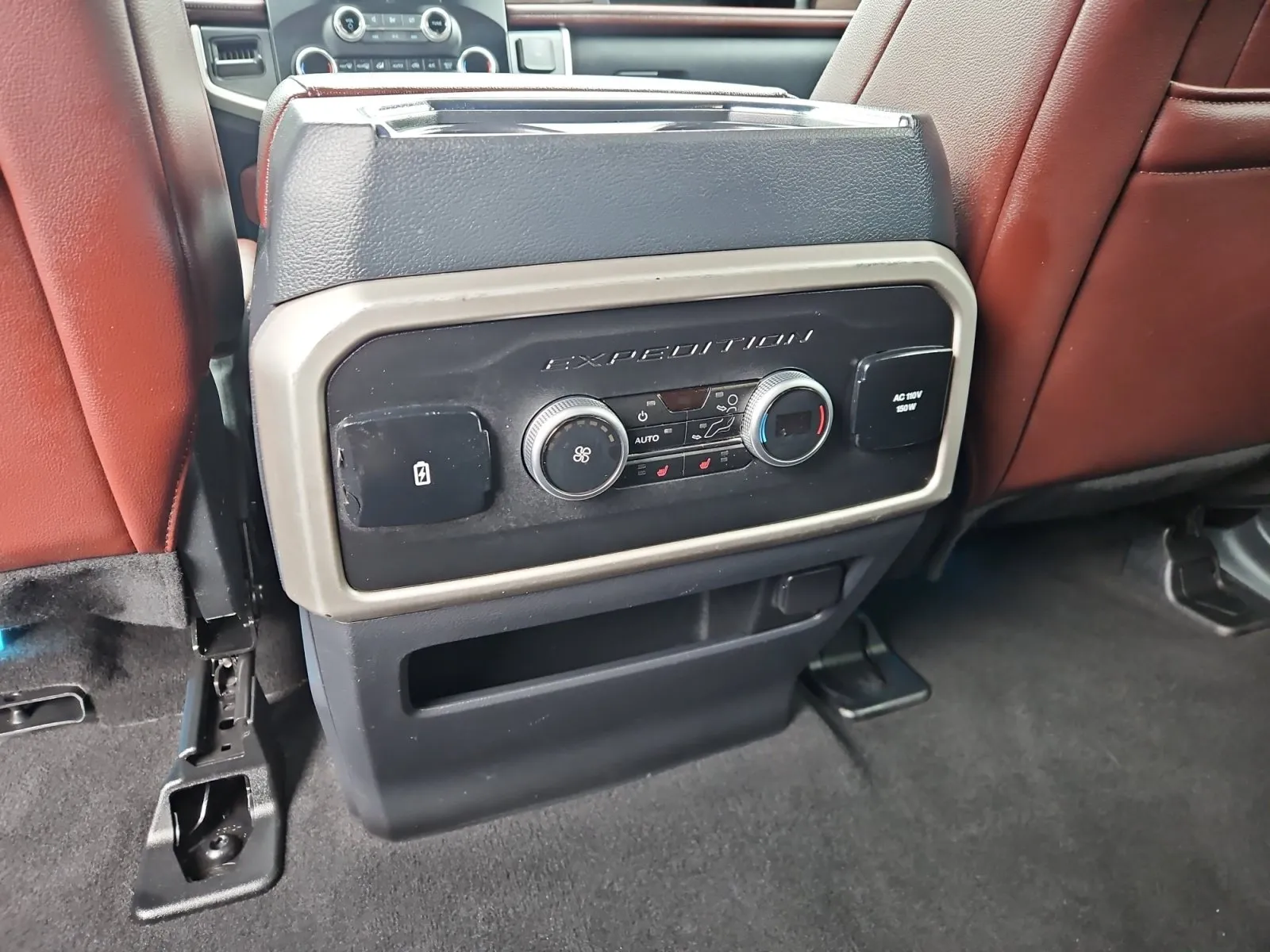Ford Expedition photo 13