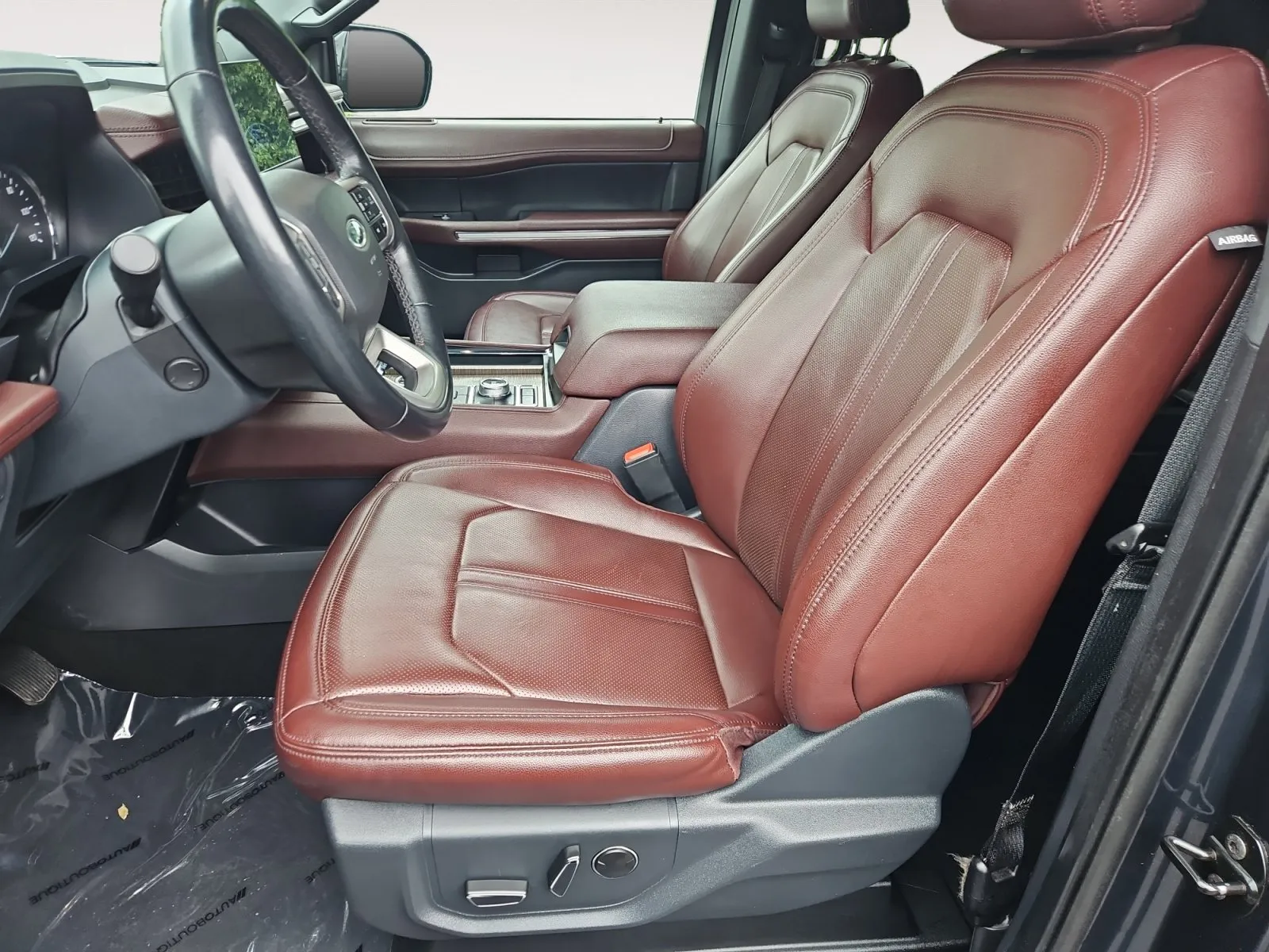 Ford Expedition photo 9