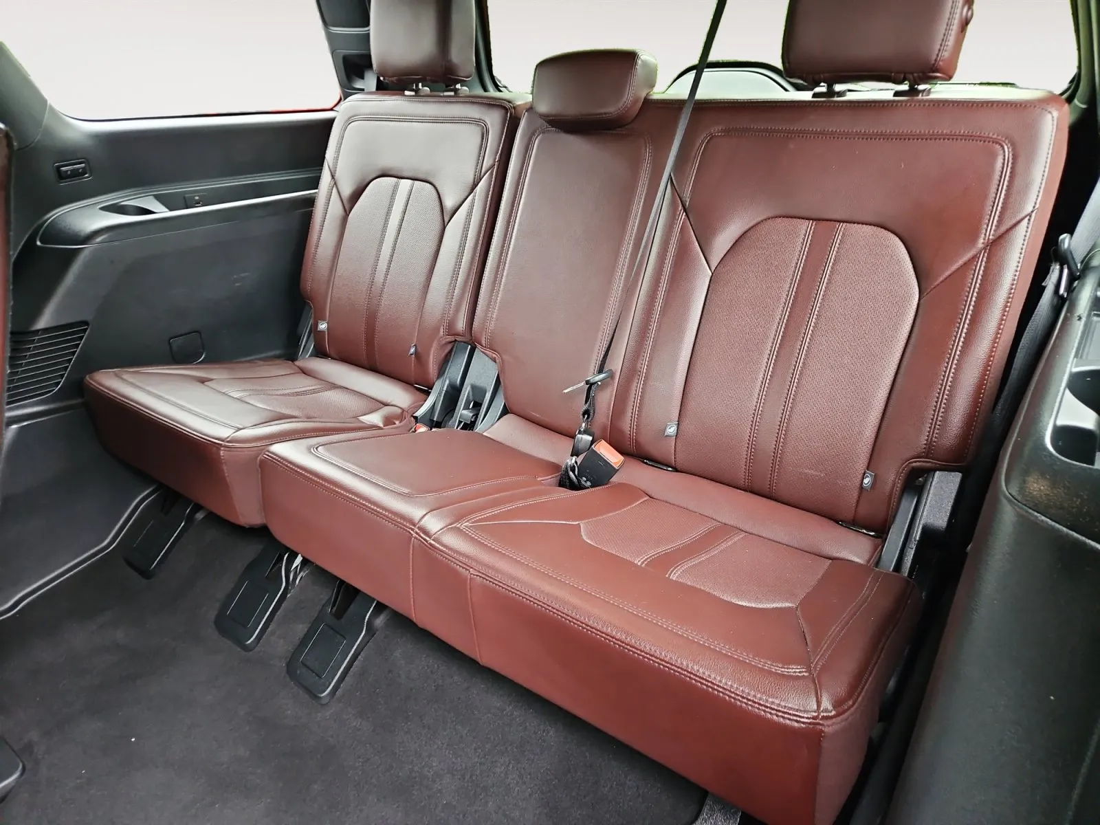 Ford Expedition photo 15