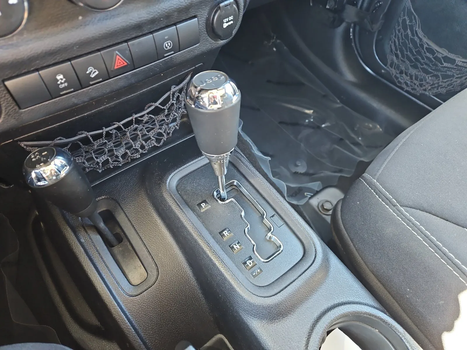 Jeep Wrangler photo 20