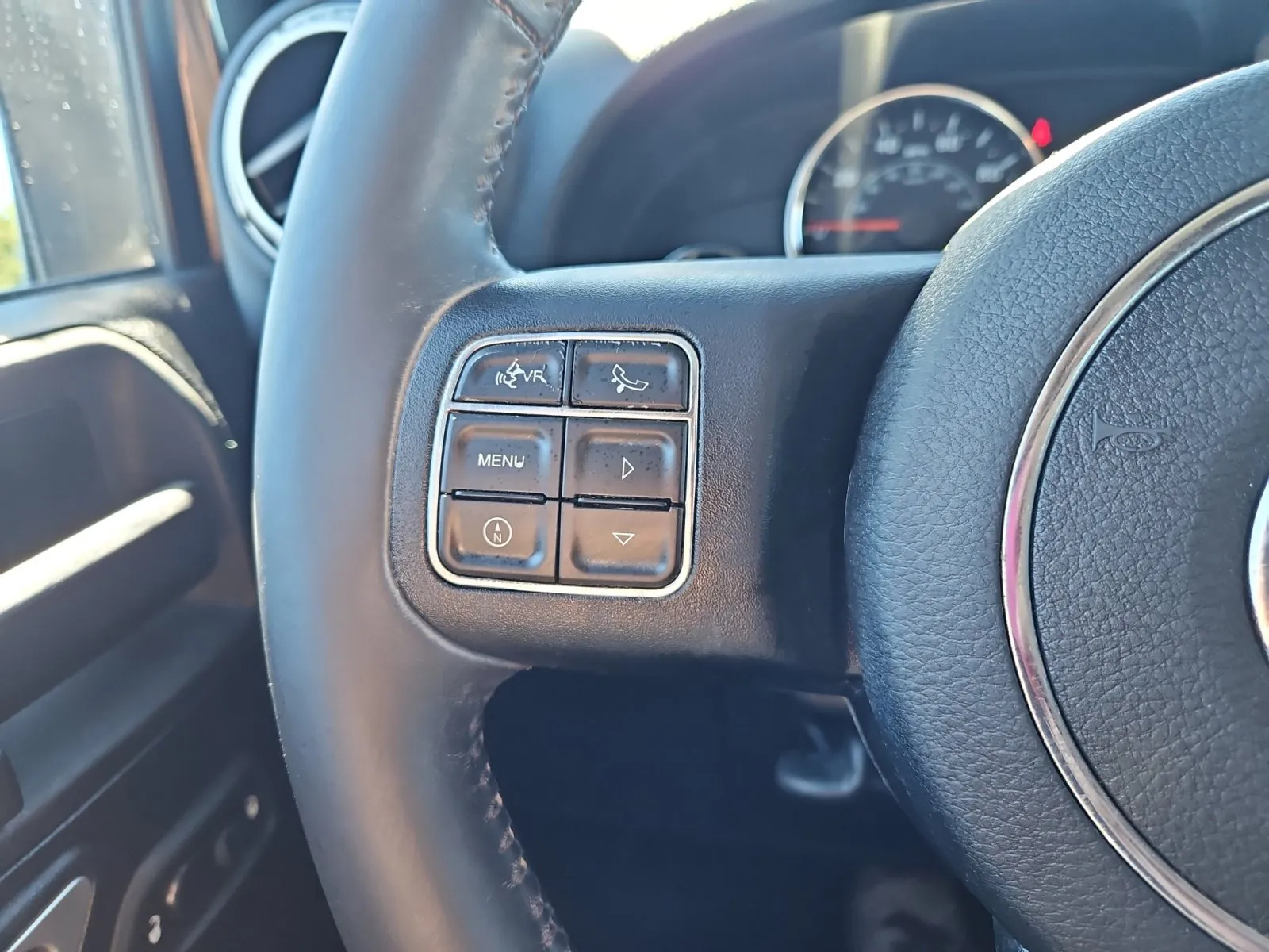 Jeep Wrangler photo 22