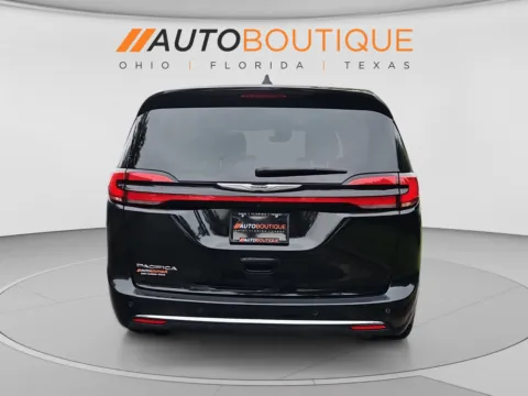 More photos of 2024 Chrysler Pacifica Touring L at Auto Boutique Ohio, OH