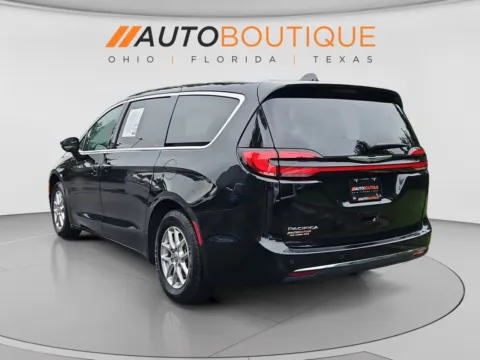 Another view of 2024 Chrysler Pacifica Touring L for sale in Columbus, OH at Auto Boutique Ohio