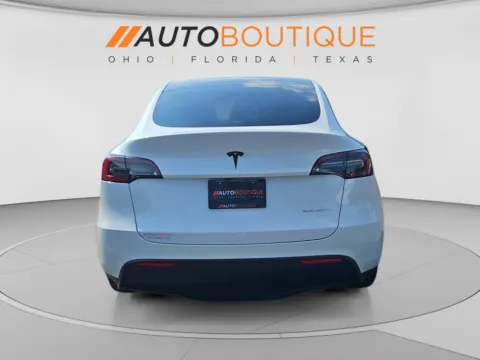 More photos of 2024 Tesla Model Y Long Range at Auto Boutique Ohio, OH