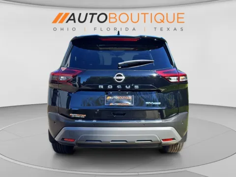 More photos of 2022 Nissan Rogue SV at Auto Boutique Ohio, OH