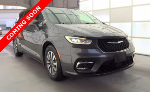 Another view of 2021 Chrysler Pacifica Hybrid Touring L for sale in Columbus, OH at Auto Boutique Ohio