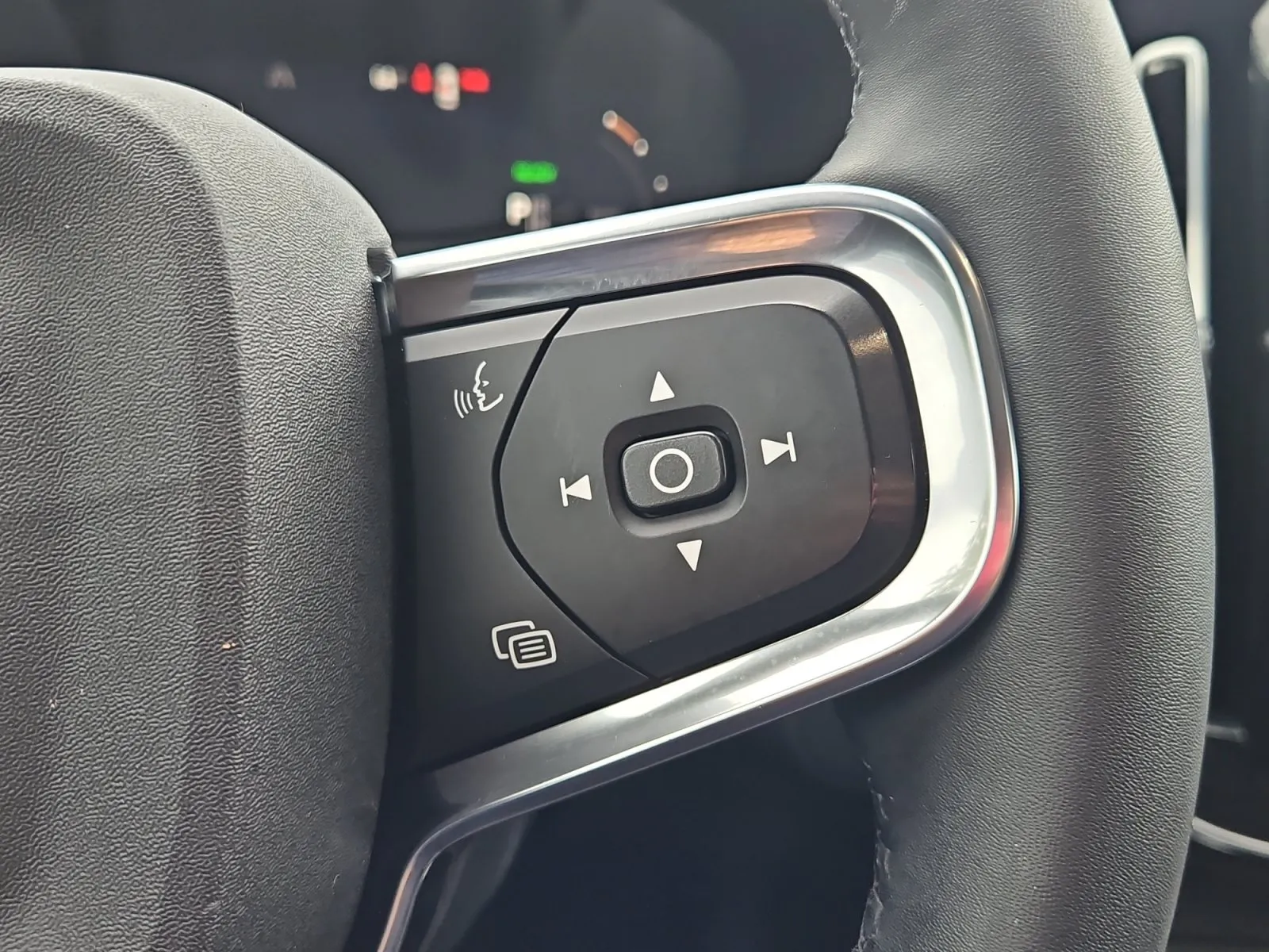 Volvo XC40 photo 17