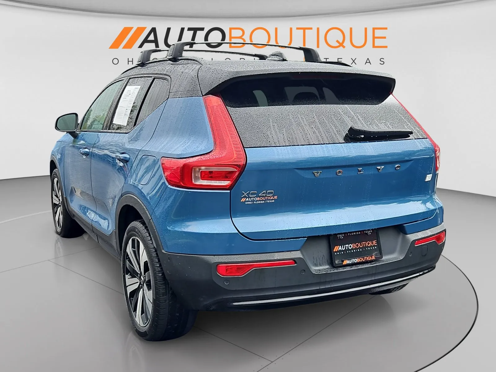 Volvo XC40 photo 3