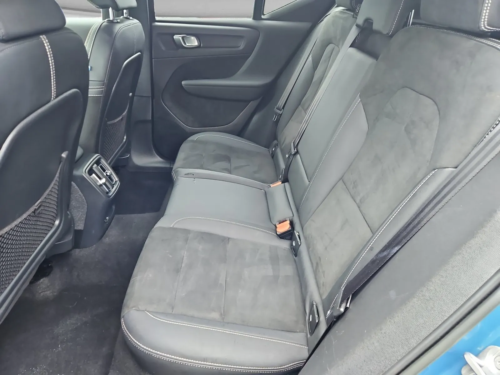 Volvo XC40 photo 13