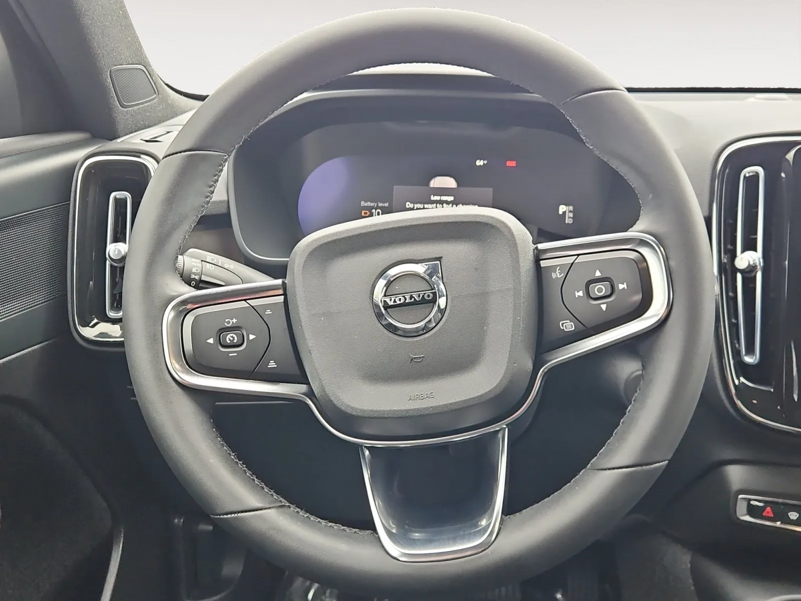 Volvo XC40 photo 11