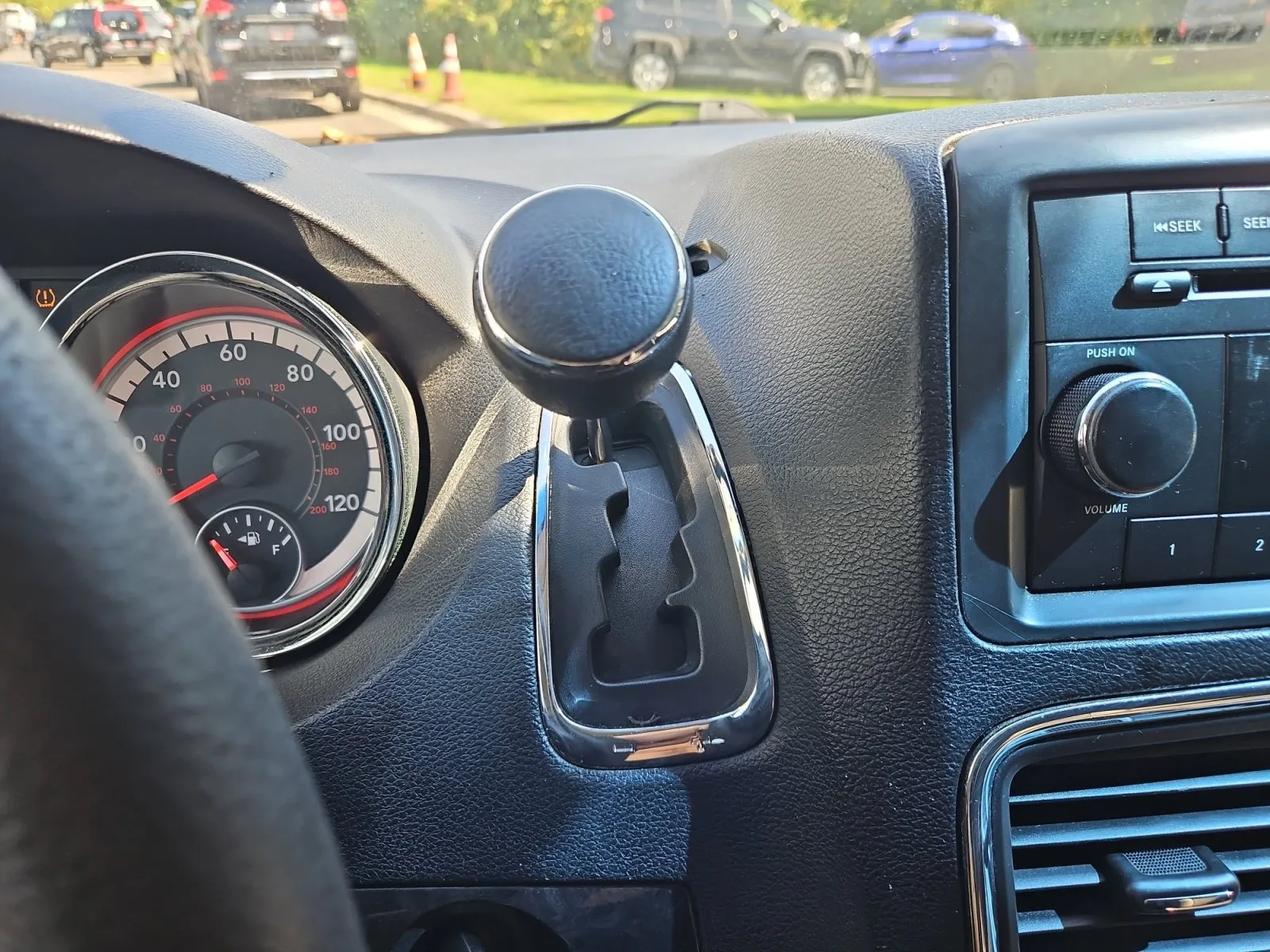 Dodge Grand Caravan photo 17