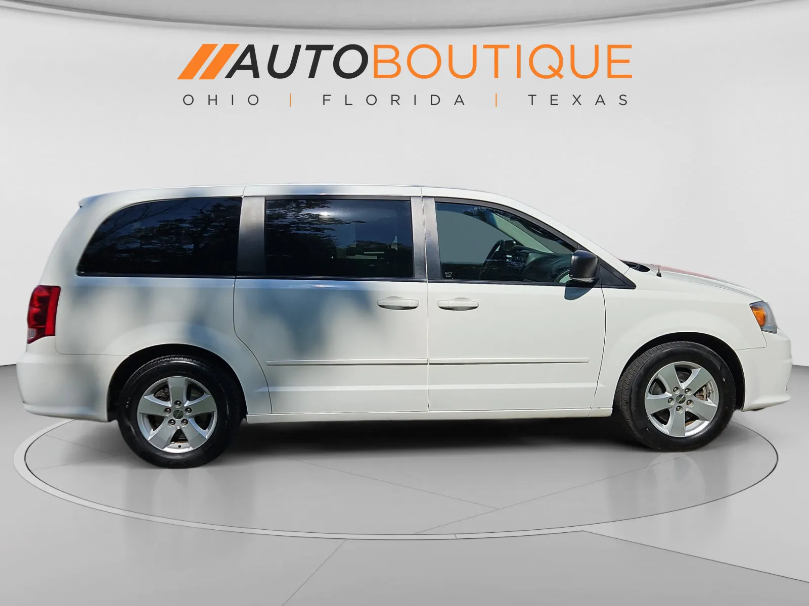 Dodge Grand Caravan photo 6