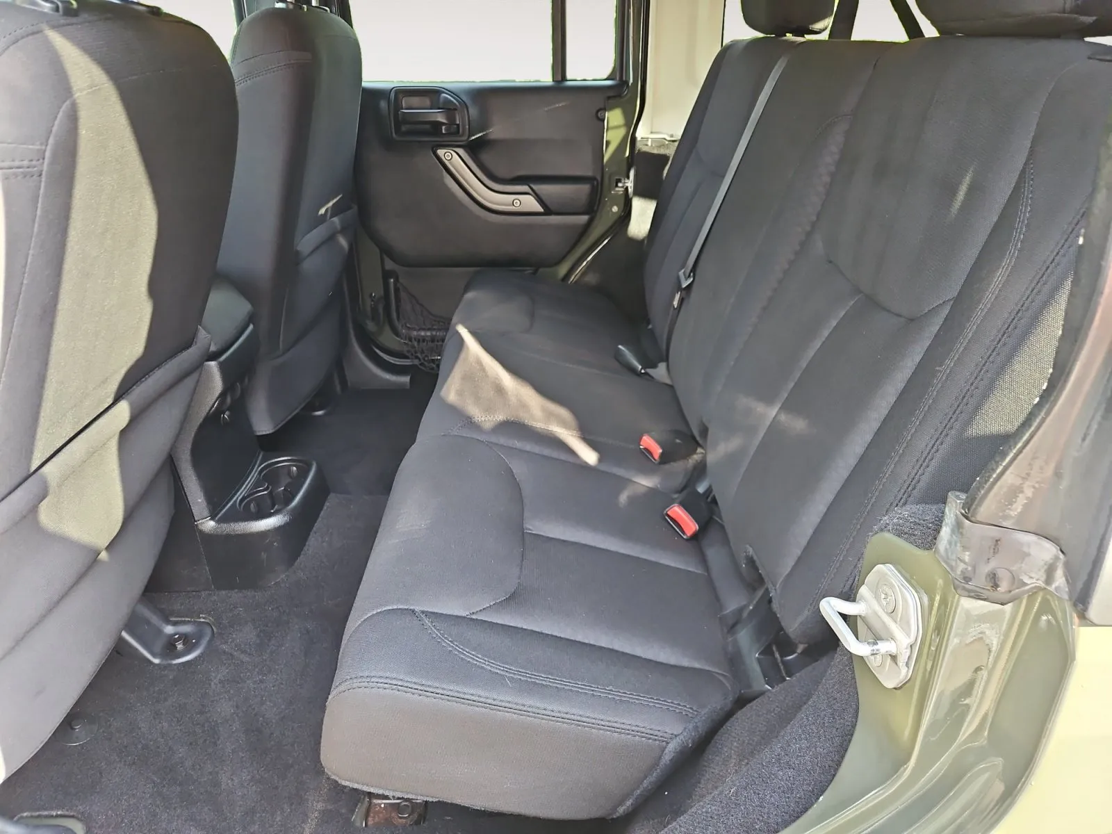 Jeep Wrangler photo 13