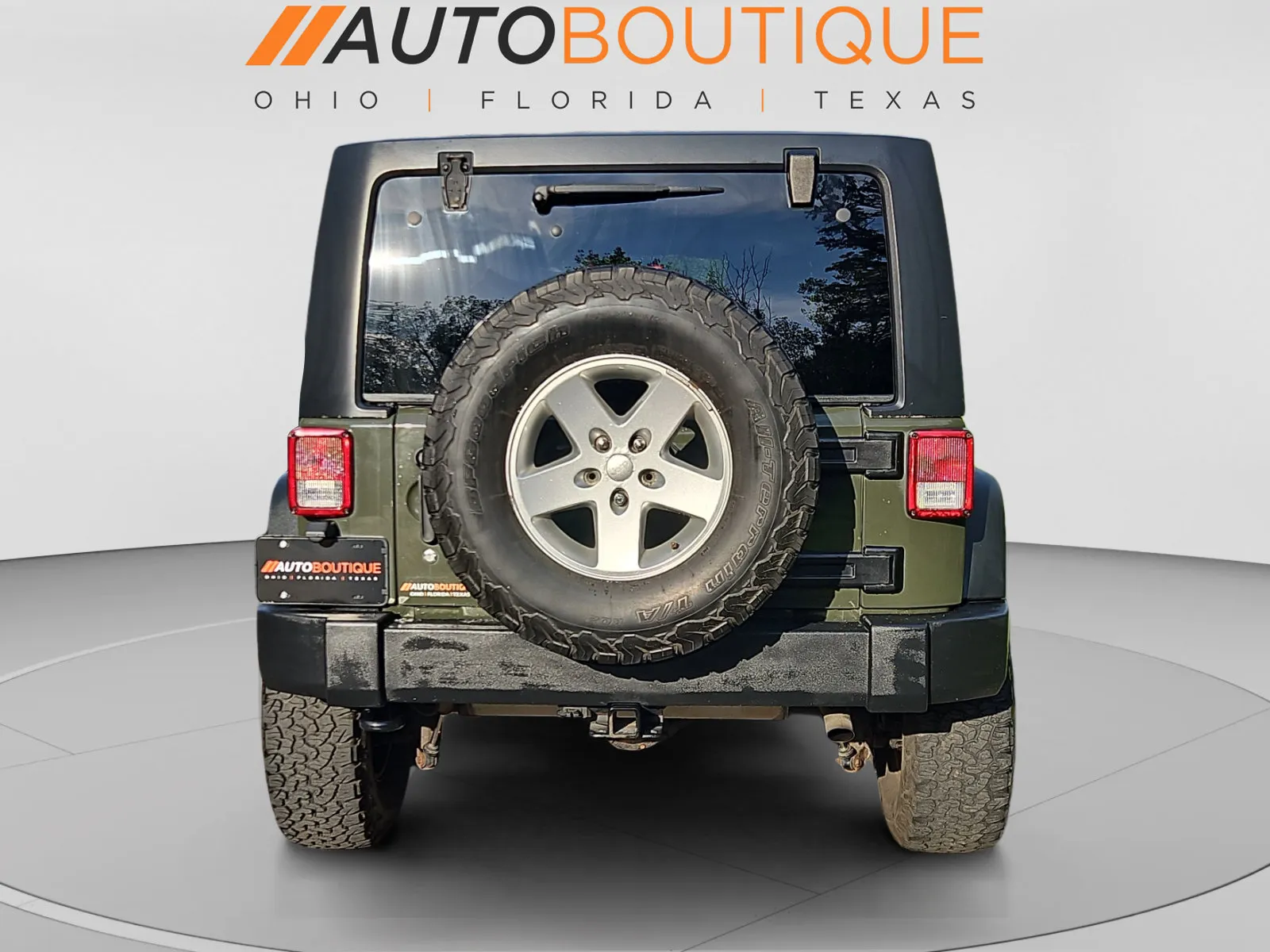 Jeep Wrangler photo 4