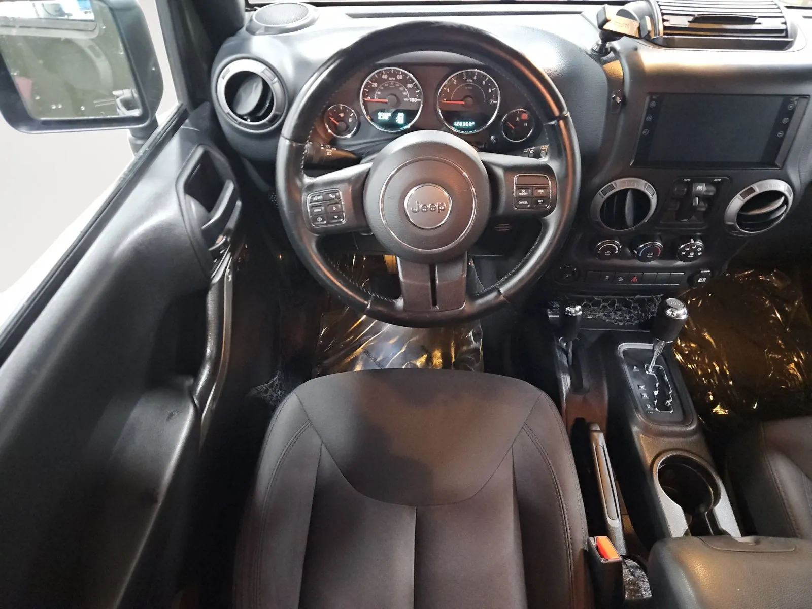 Jeep Wrangler photo 10