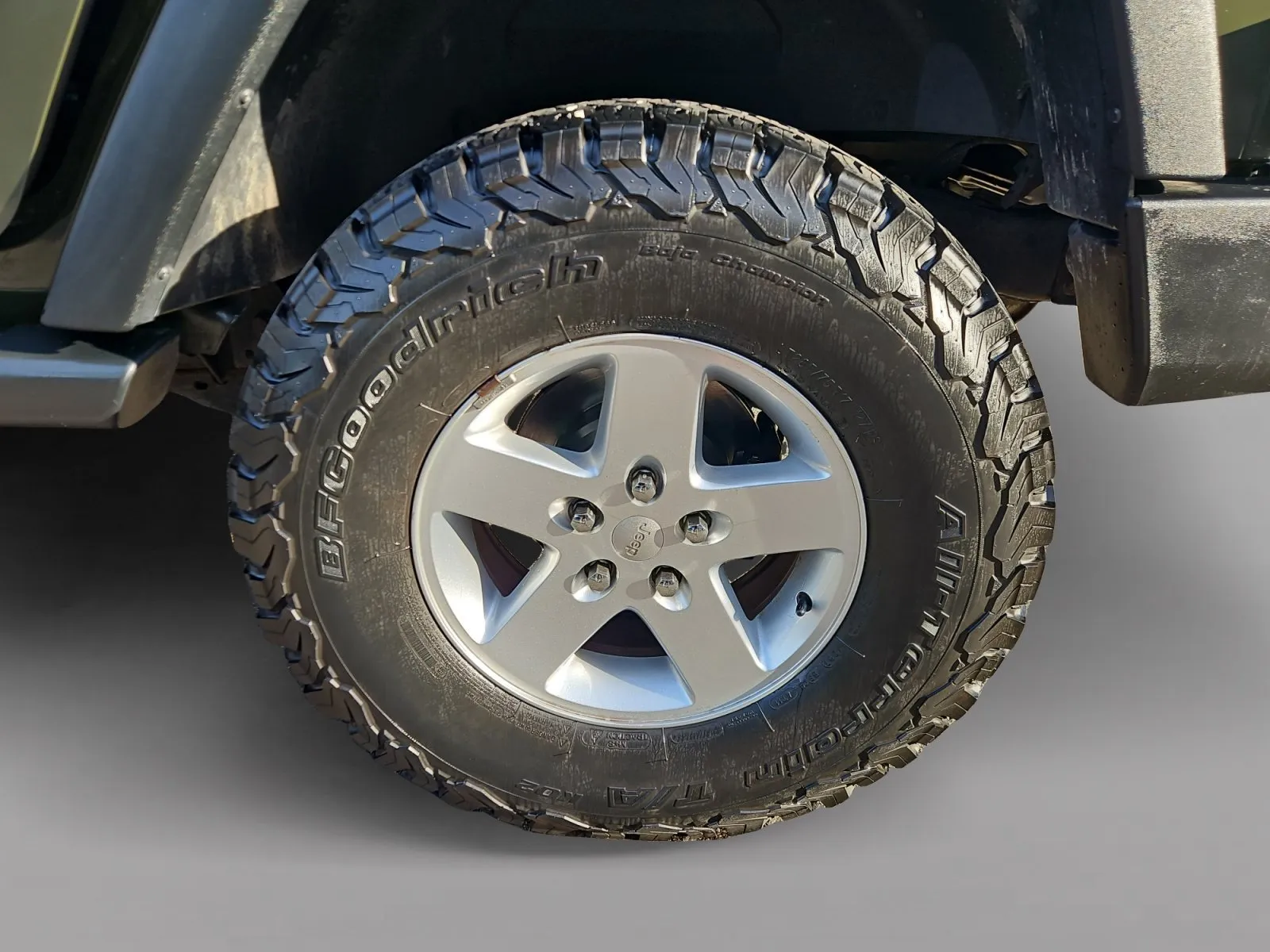 Jeep Wrangler photo 14