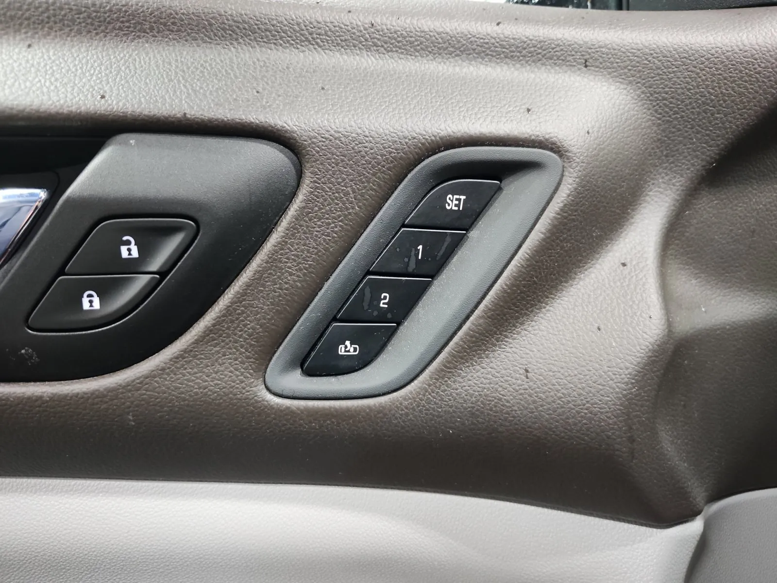 GMC Acadia photo 16