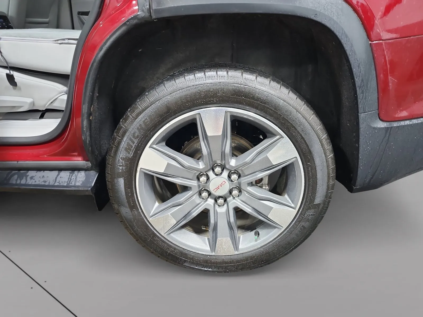 GMC Acadia photo 15