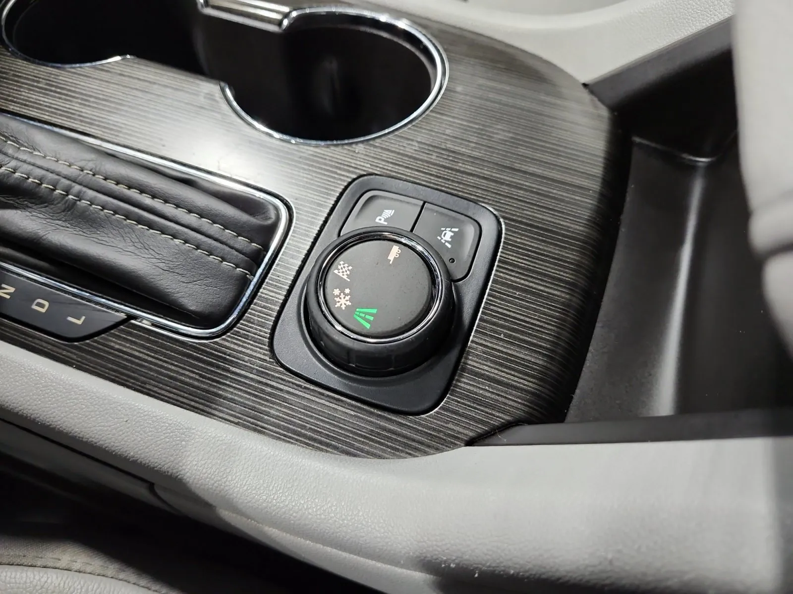 GMC Acadia photo 22